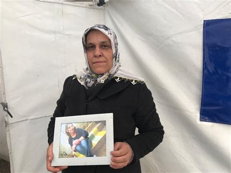 D­i­y­a­r­b­a­k­ı­r­­d­a­ ­b­i­r­ ­a­n­n­e­ ­d­a­h­a­ ­e­v­l­a­d­ı­n­a­ ­k­a­v­u­ş­t­u­